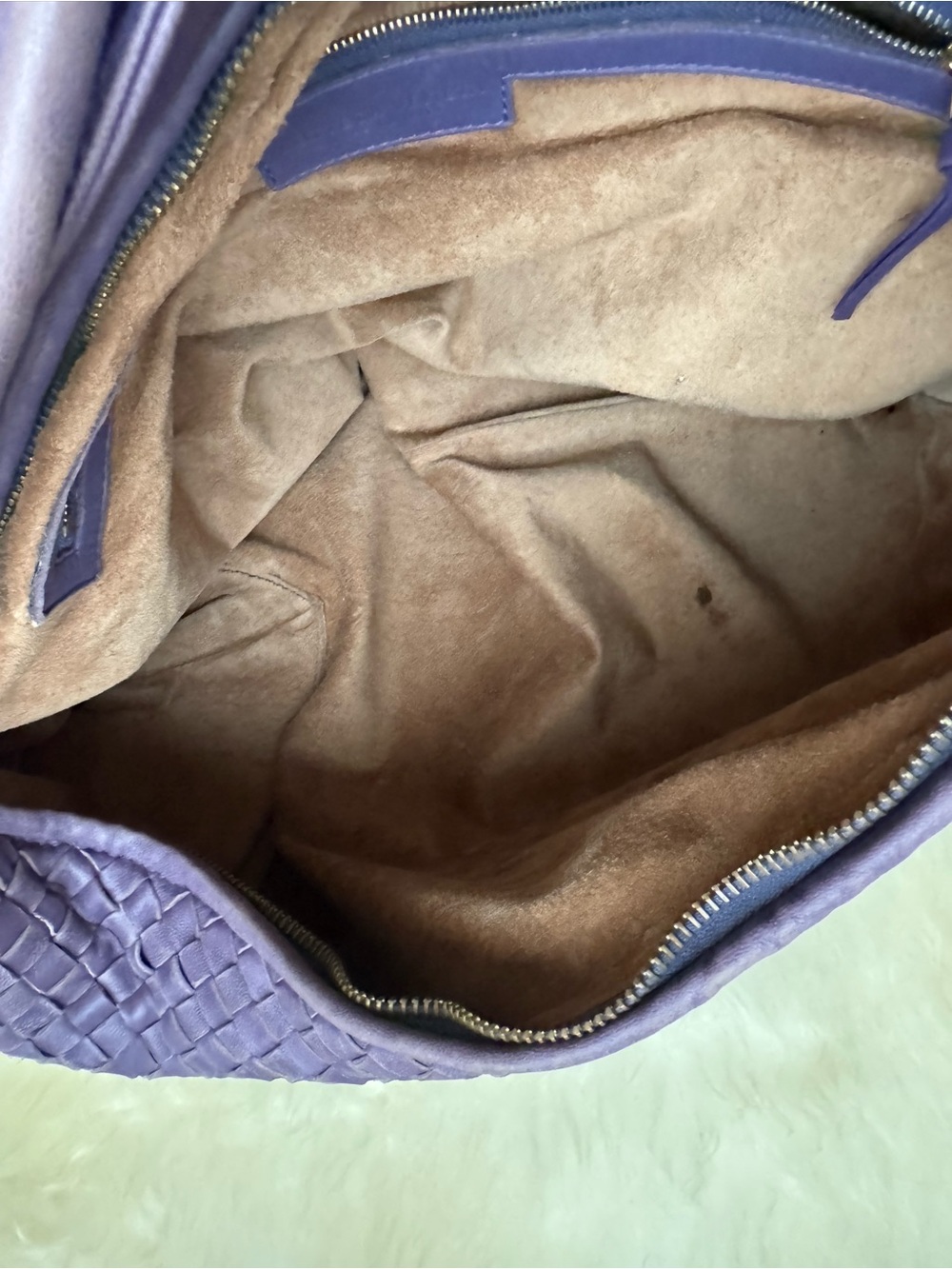 Bottega Veneta, a purple intrecciato leather hobo bag. - Picture 9 of 9